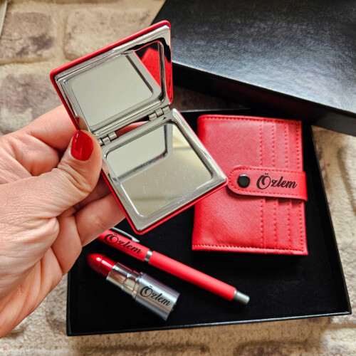 Kadınlara Özel Kırmızı Hediye Seti