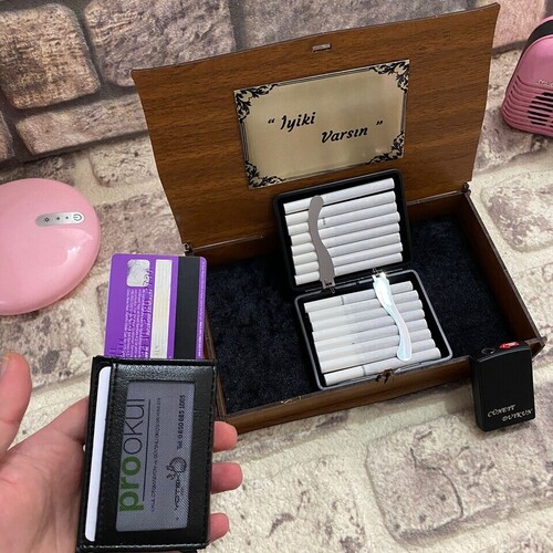 Kişiye Özel Hediye Seti ( Kartvizitlik, Çakmak ve Sigara Kutusu)