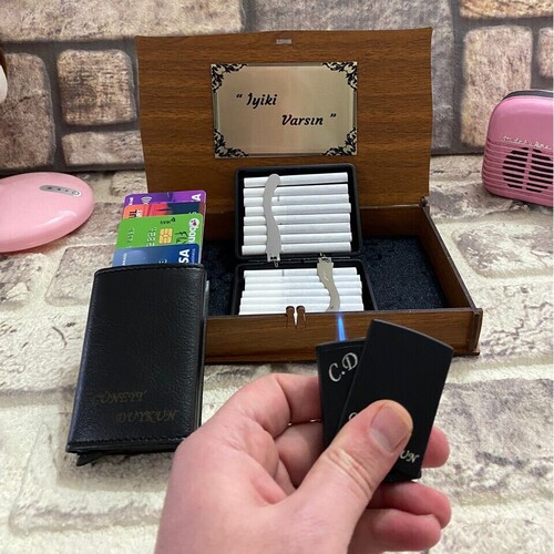 Kişiye Özel Hediye Seti ( Kartvizitlik, Çakmak ve Sigara Kutusu)