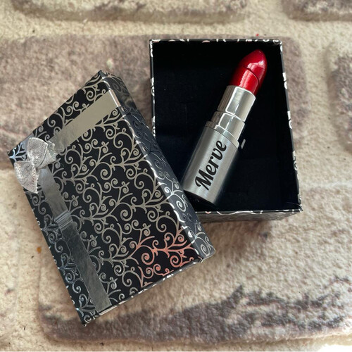 Kişiye Özel Ruj Çakmak