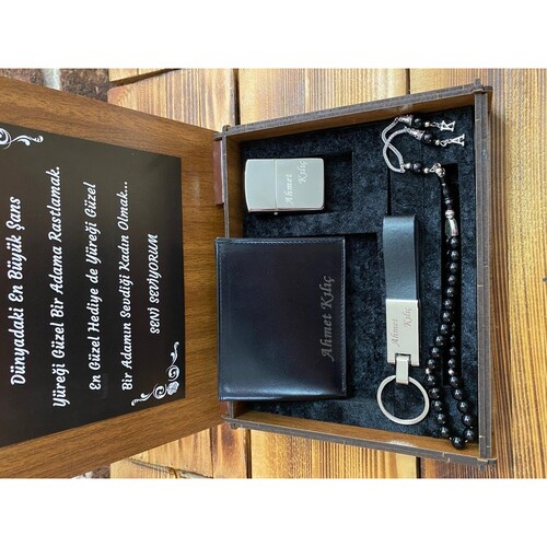 Kişiye Özel Şık Hediye Seti ( Çakmak-Tespih- Anahtarlık-Cüzdan)