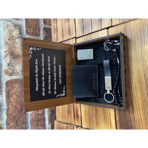 Kişiye Özel Şık Hediye Seti ( Çakmak-Tespih- Anahtarlık-Cüzdan)