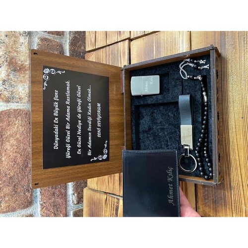 Kişiye Özel Şık Hediye Seti ( Çakmak-Tespih- Anahtarlık-Cüzdan)